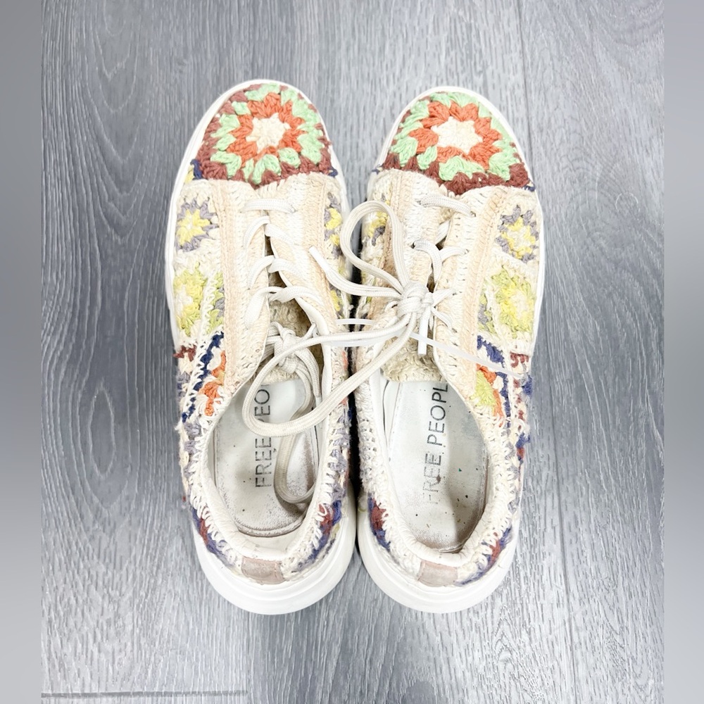 Free People Women’s Catch Me If You Can Multicolor Crochet Sneakers Sz 39/9 - Picture 9 of 9